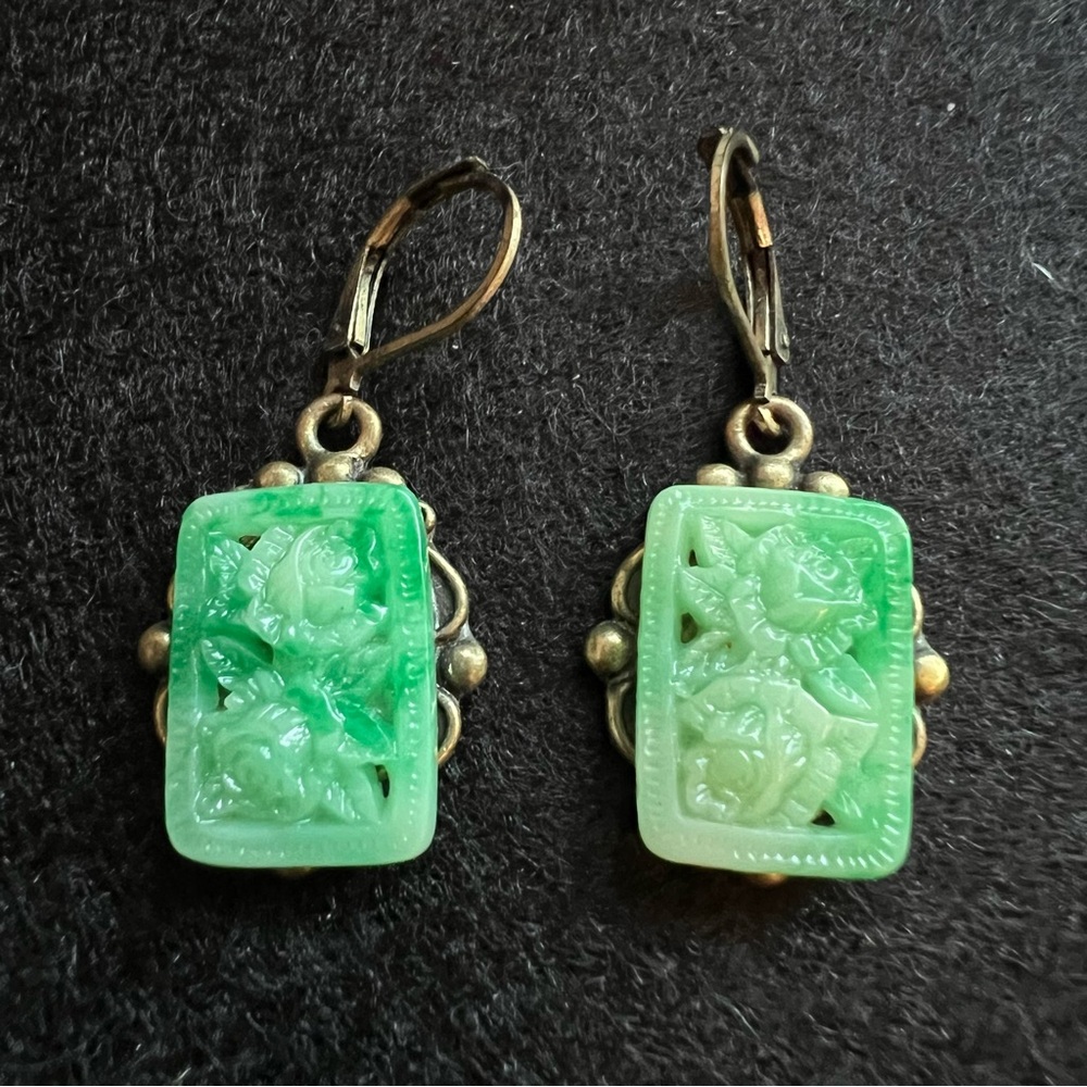 💚 Green Floral Drop Earrings